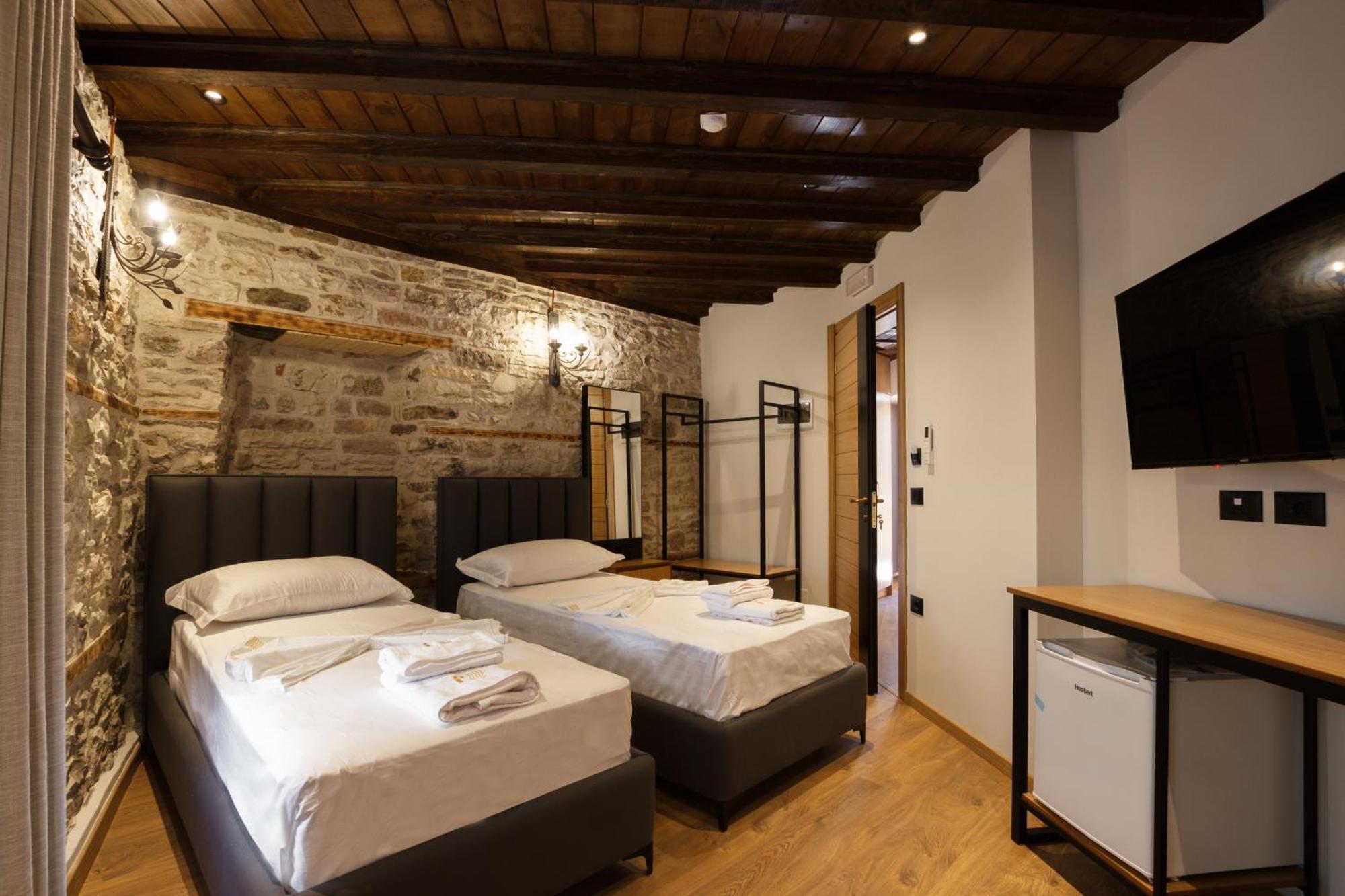 Furra Hotel Gjirokastër Eksteriør bilde