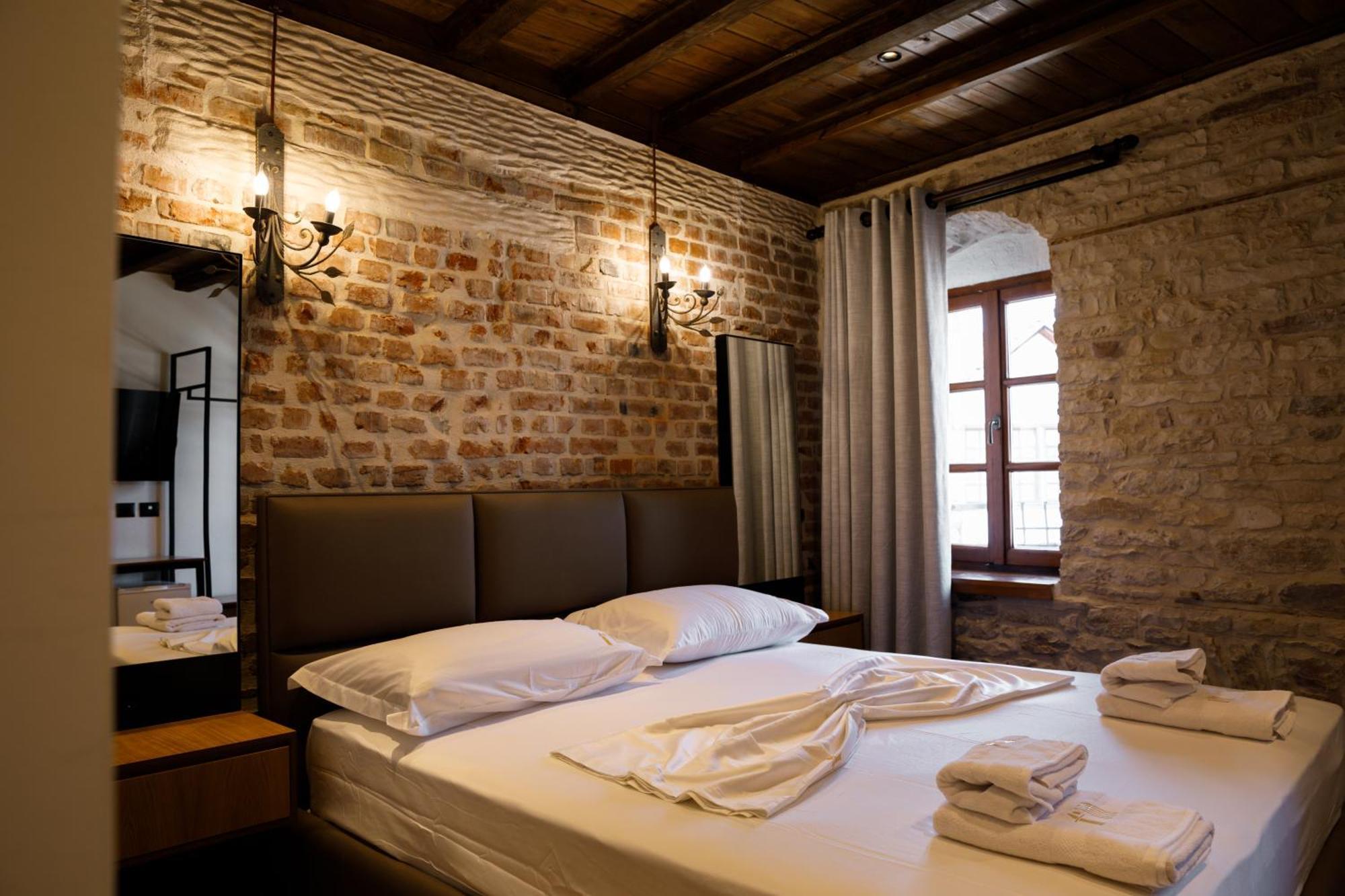 Furra Hotel Gjirokastër Eksteriør bilde